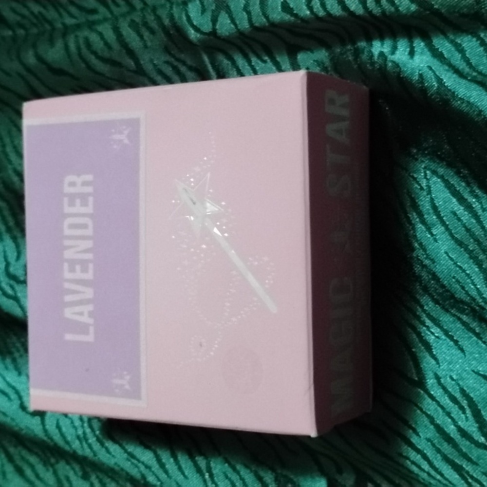 Jeffree Star Lavender Makeup Powder